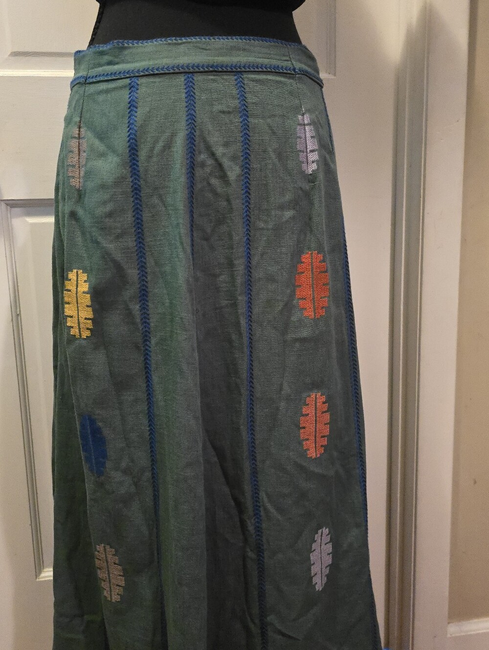 Zara Green Maxi Skirt With Multi-Colored Abstract Leaves.